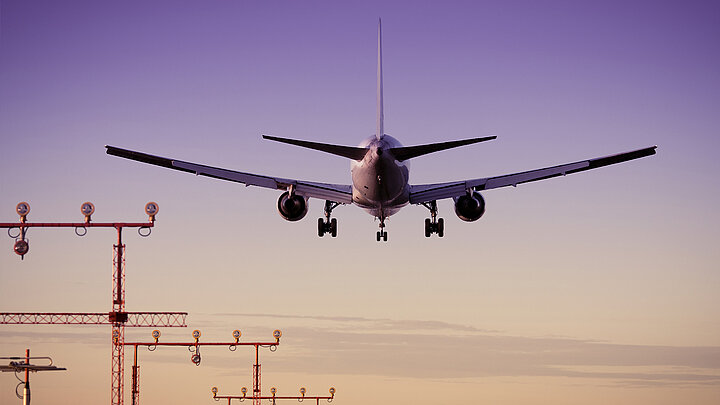 Lądowanie samolotu.